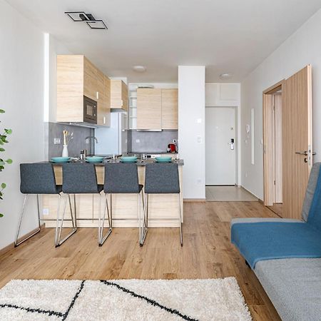 Westside Garden Apartments By Urbanrent บูดาเปสต์ ภายนอก รูปภาพ